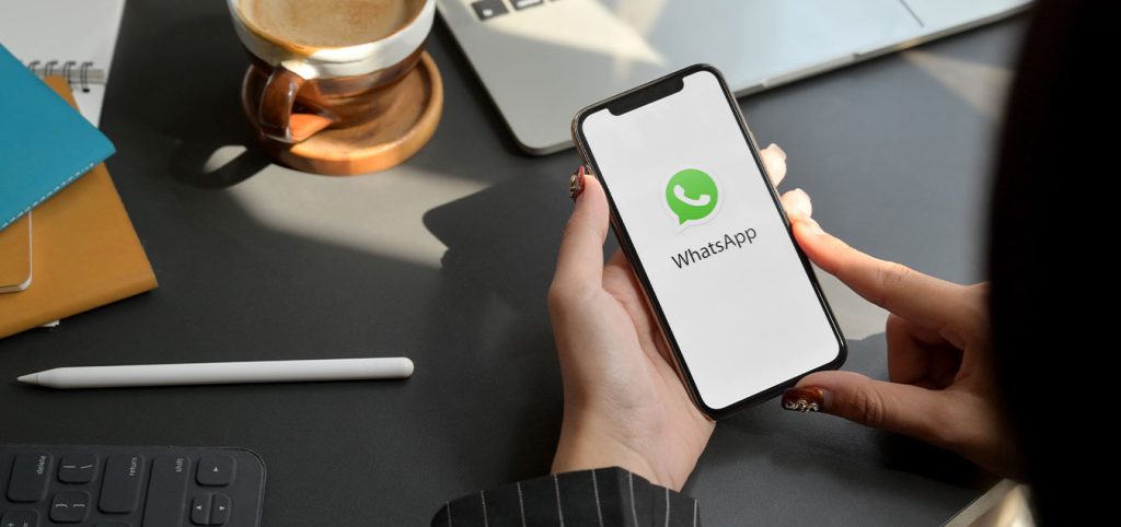 Cómo ofrecer atención profesional por mensajería instantánea sin depender de un solo móvil